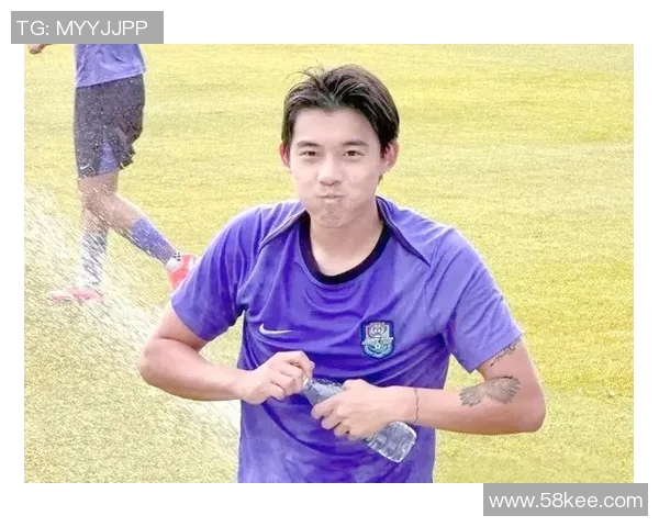 努力拼搏成就梦想我与足球的帅气人生之路